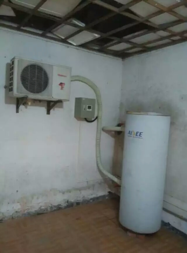 自己用二手配件组装的空气能 省电又省钱 一年