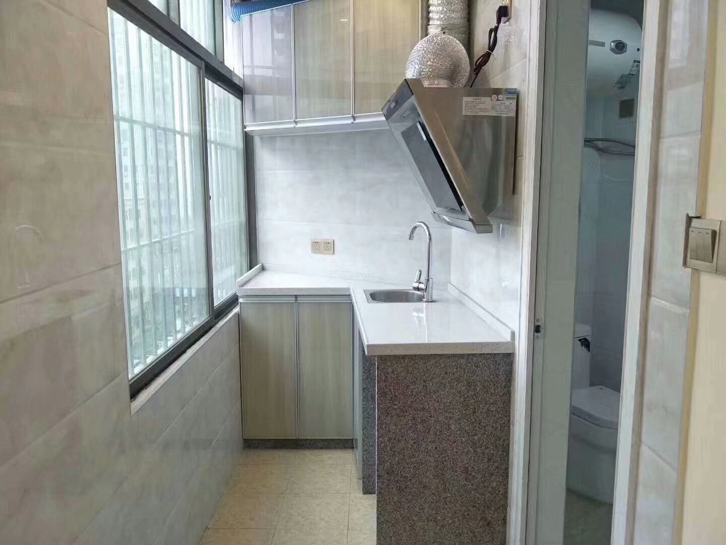 布吉三联最牛拆迁楼盘，家兴苑，三房两厅105万