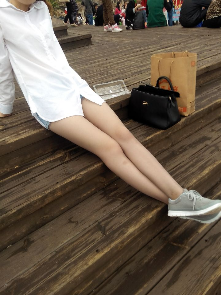 美不美看大腿，陌陌上千人评价性感到极致的美腿，丝袜诱惑之一！