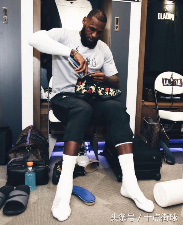 nba球鞋鞋垫都有哪些黑科技（詹姆斯：球鞋可以送，鞋垫绝不行，这可是价值百万的黑科技！）