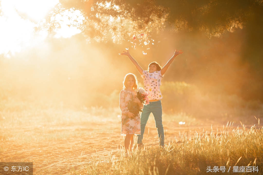 十二星座女一旦恋爱后，脑子里装的都是什么！