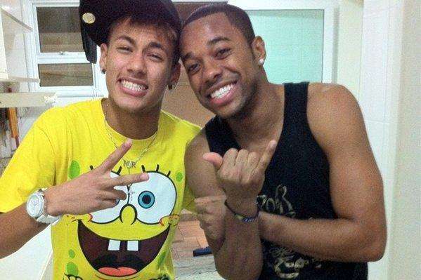 罗比尼奥德国世界杯（三点原因导致同样年少成名的内马尔和罗比尼奥有不同的命运！）-趣拿体育