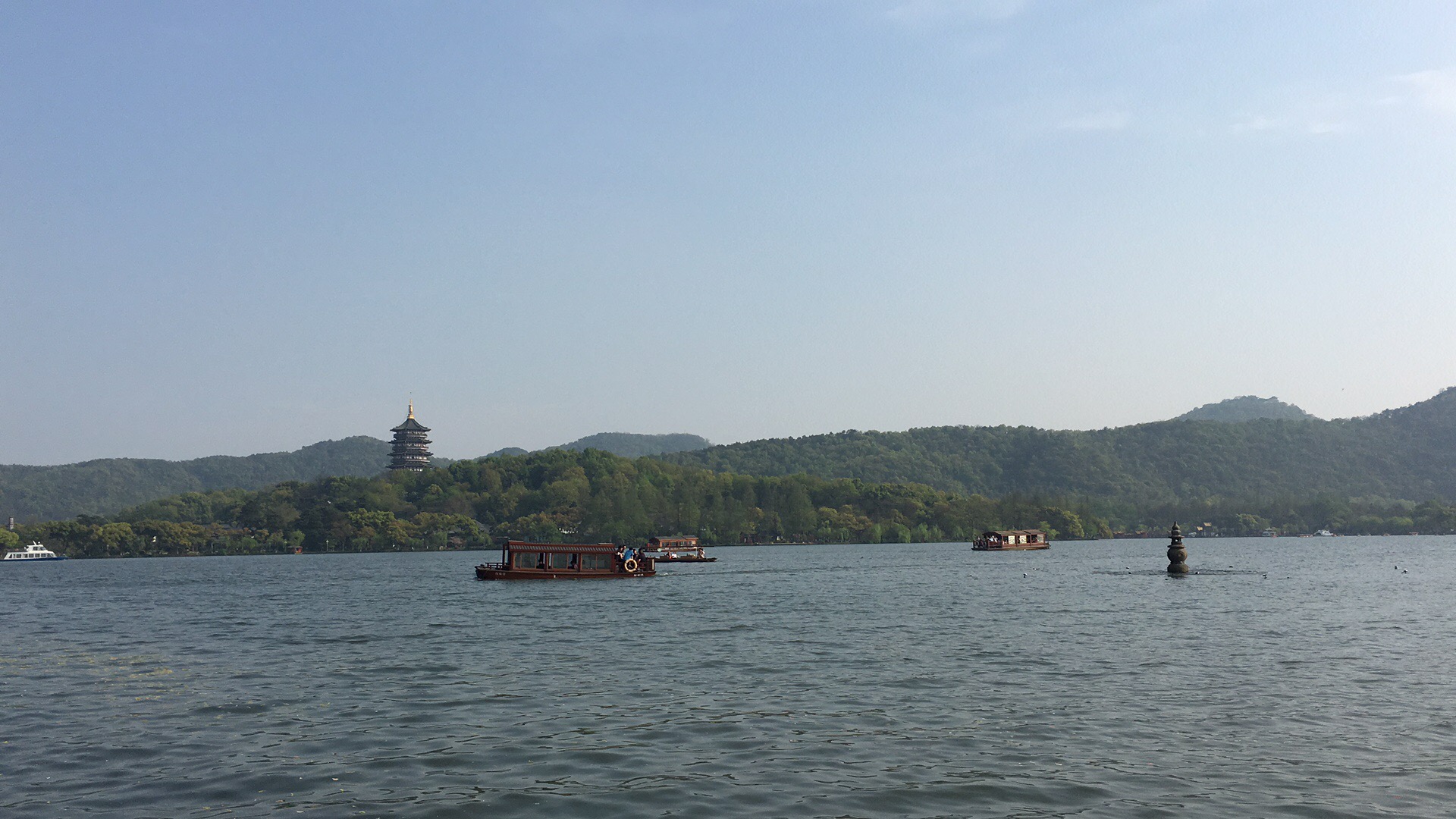 桃红柳绿,草长莺飞,西湖多姿美,杭州正春天