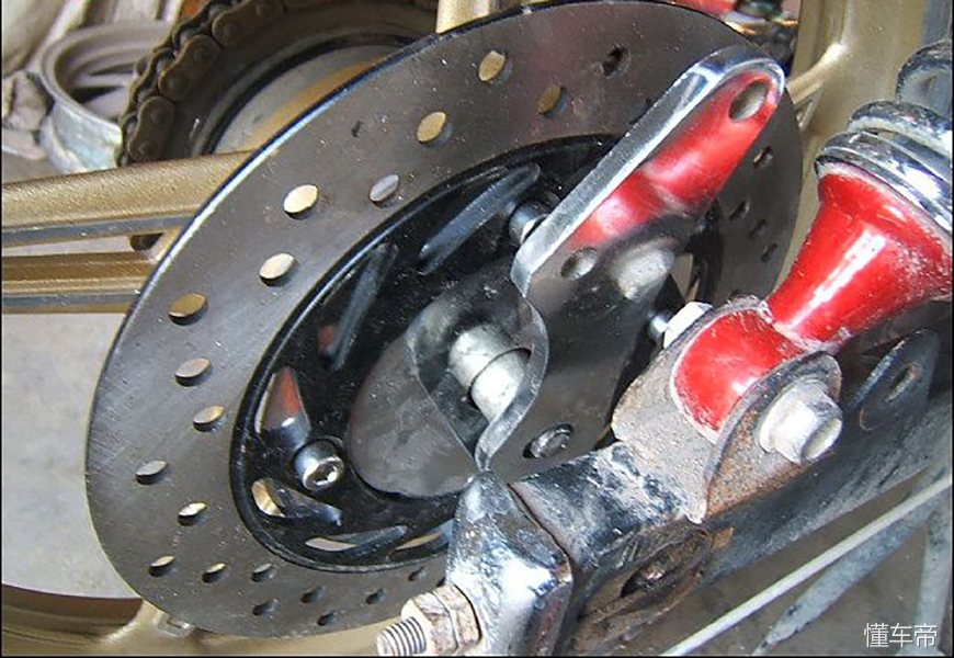 摩托车的碟刹系统如何检修？这几个知识点拿走不谢！