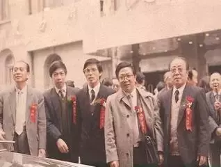神秘的温州人首富与20年前轰动全国的“327国债期货事件”