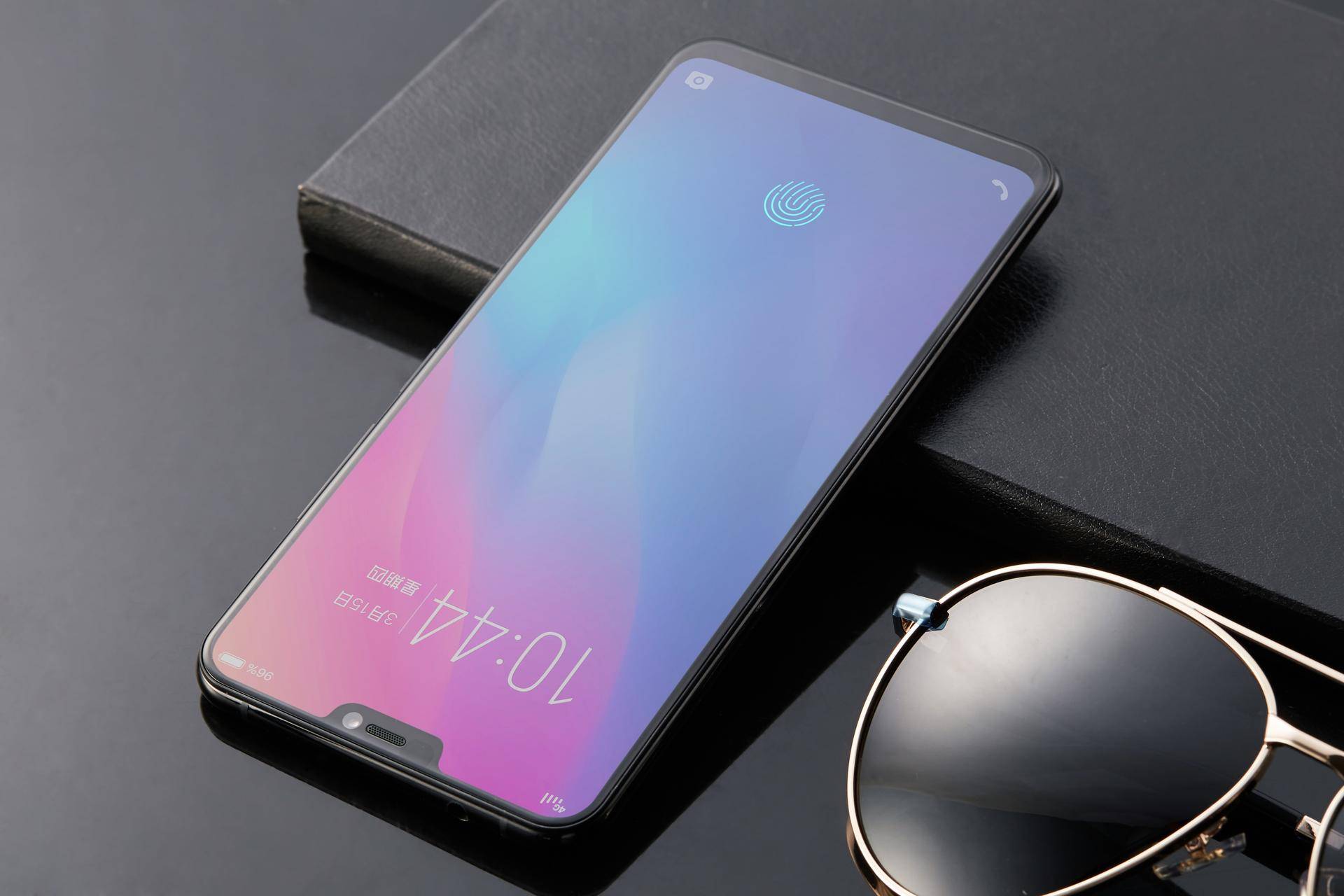 维沃x212018世界杯(vivo x21屏幕指纹手机玩游戏怎么样?