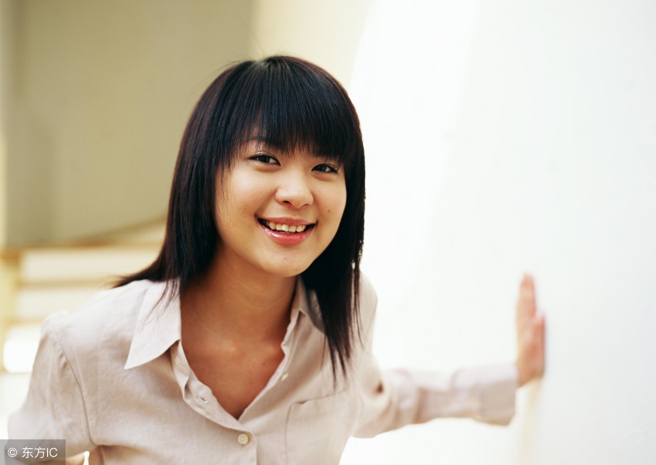 所以越来越多的男人,在泡妞的时候,总是喜欢叫女人傻丫头的.