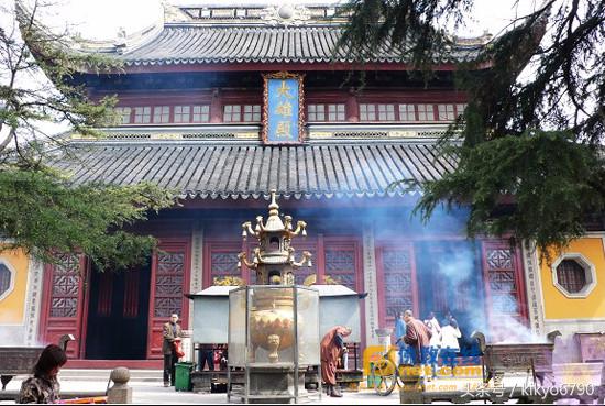 灵岩山寺是苏州最出名的山之一，20年来坚持只收1块钱门票