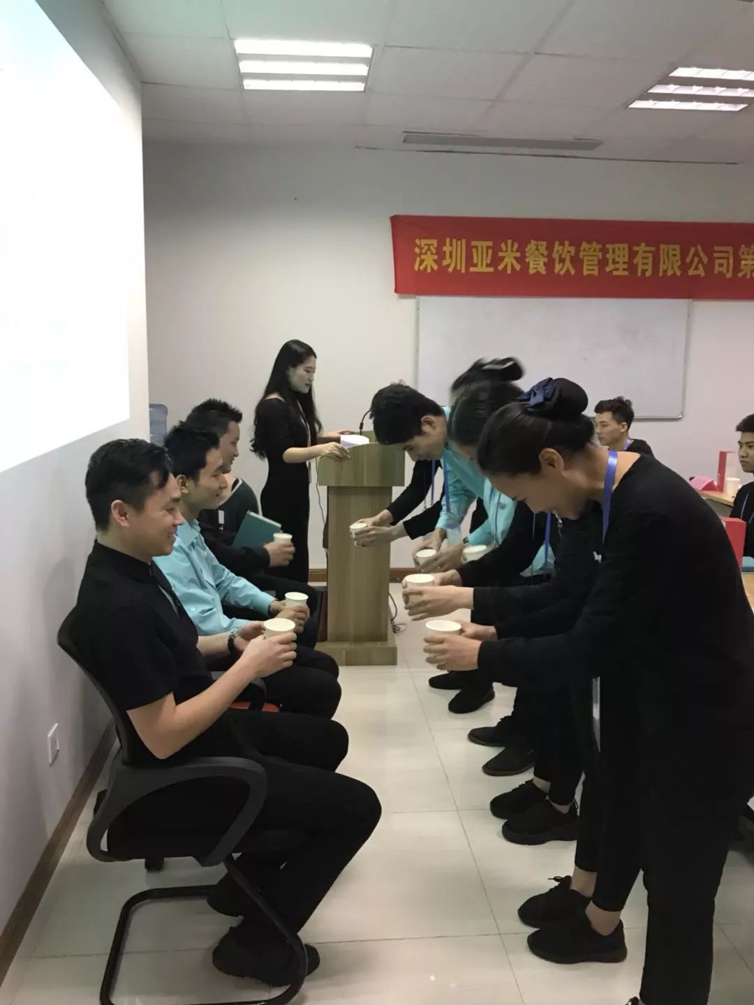 轻奢调性+外卖零售模式，屡获资本青睐的姚酸菜鱼想象空间有多大