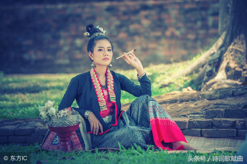 十首古诗美到令人心碎，每一首都是绝唱，读来悱恻缠绵