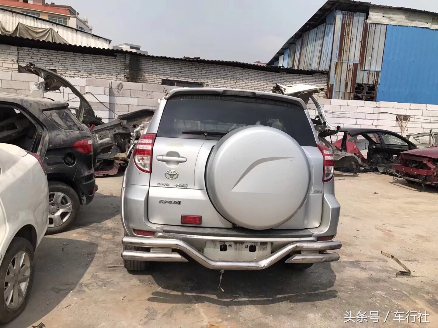 汽配人的一天（37）：RAV4火烧车，报废回收拆解。