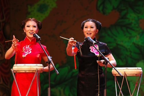 扶老携幼的意思 扶老挈幼的意思是什么-星星快文