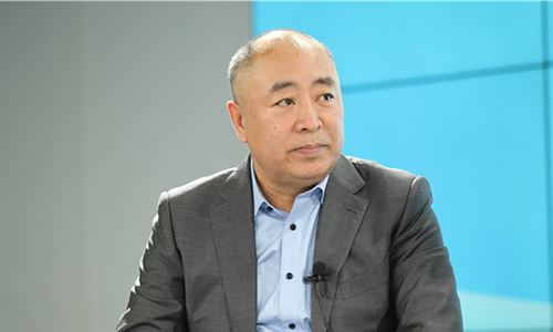 鸿茅药酒老板当选十大经济人物,一年150亿砸广告,曾被通报2600次