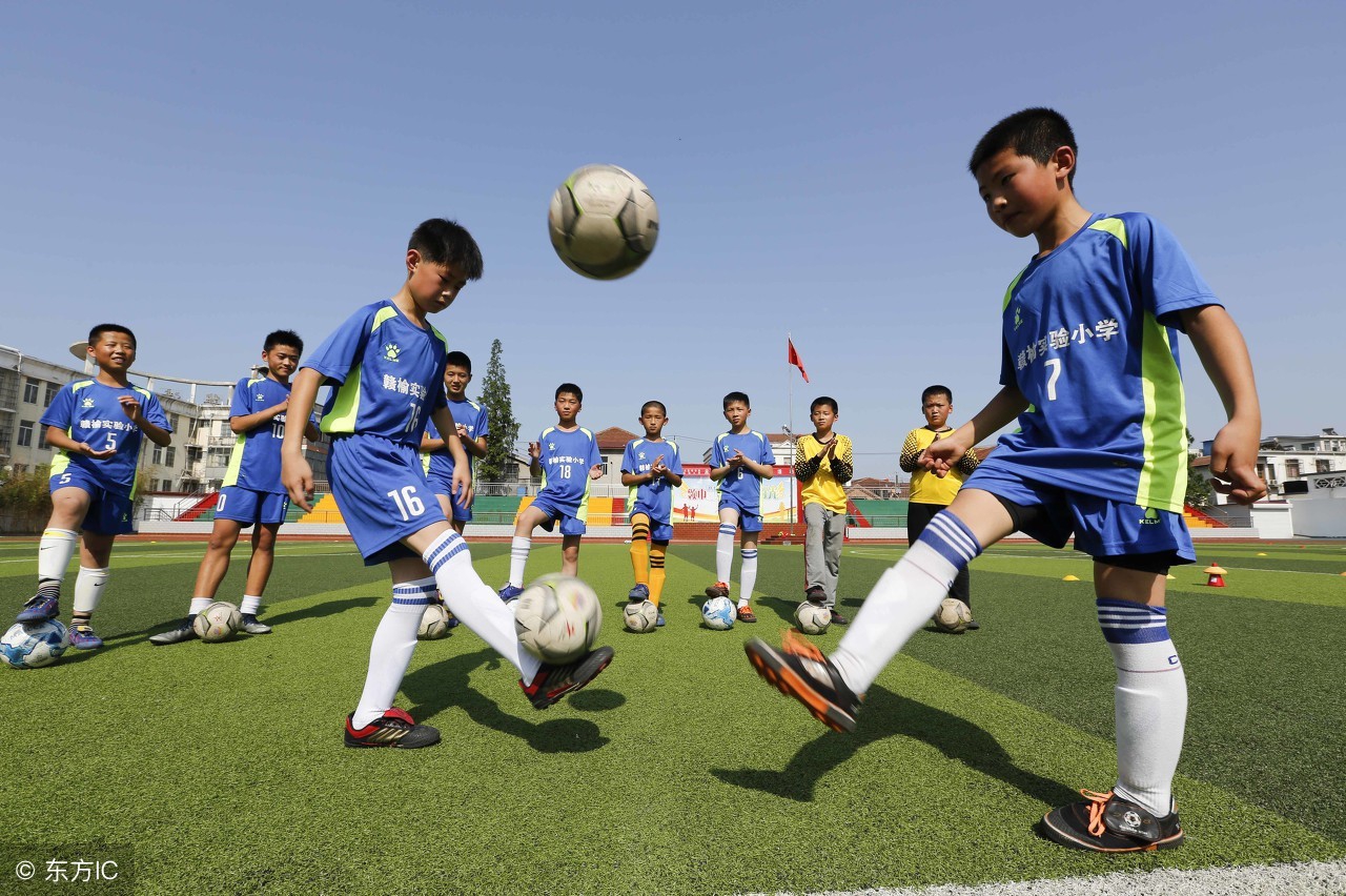 足球国家一二三级运动员标准（上海推青少年运动等级标准，体育“打怪升级”之路不好走）