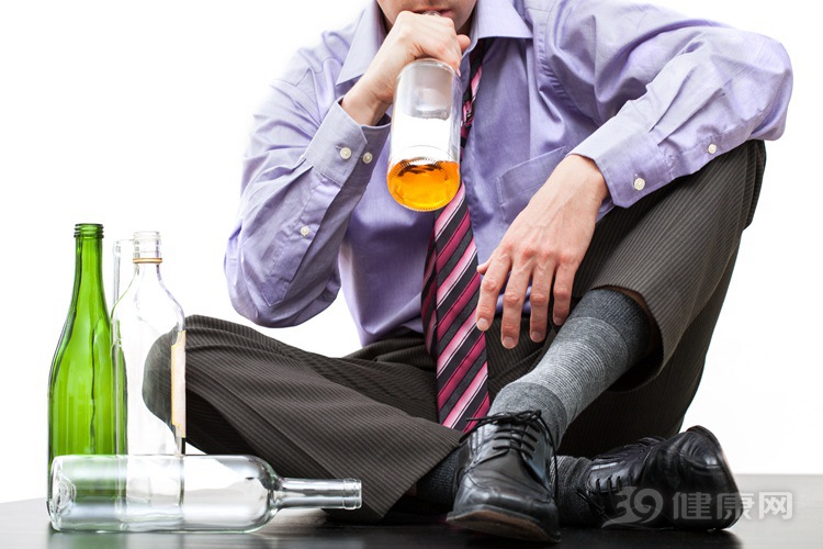 喝完酒多久可以运动（喝酒后，5件事别马上做！嫌啰嗦也要说）-趣拿体育
