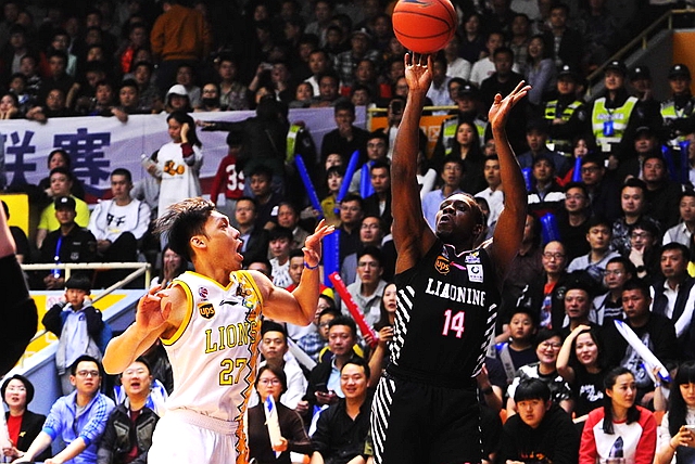 cba外援寶刀（逆天！“哈神”一數據進入CBA歷史第五位，一舉超越李楠劉玉棟！）