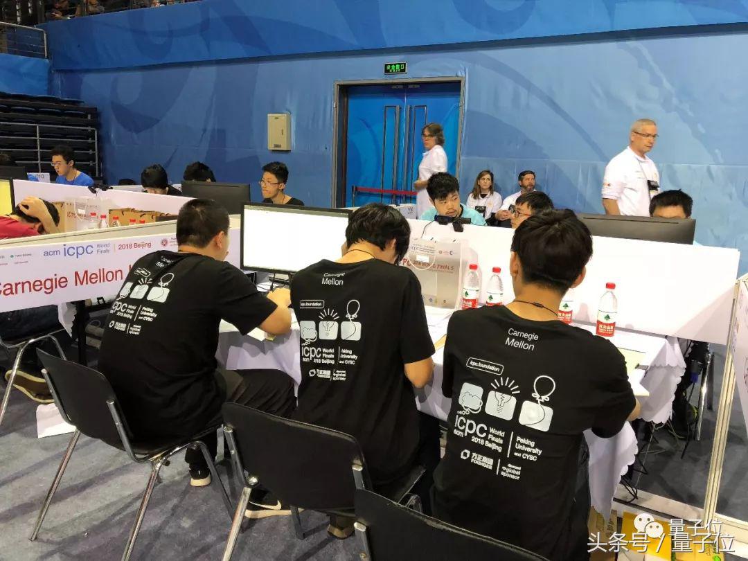北大主场夺金ACM-ICPC全球总决赛，总教练罗国杰分享背后“秘笈”