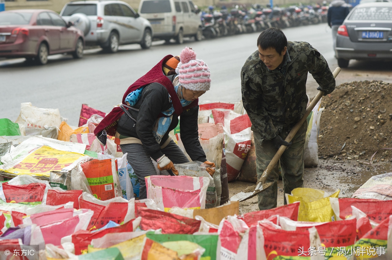 五一劳动节快到了，10个劳动人民的镜头，让人看了很扎心！