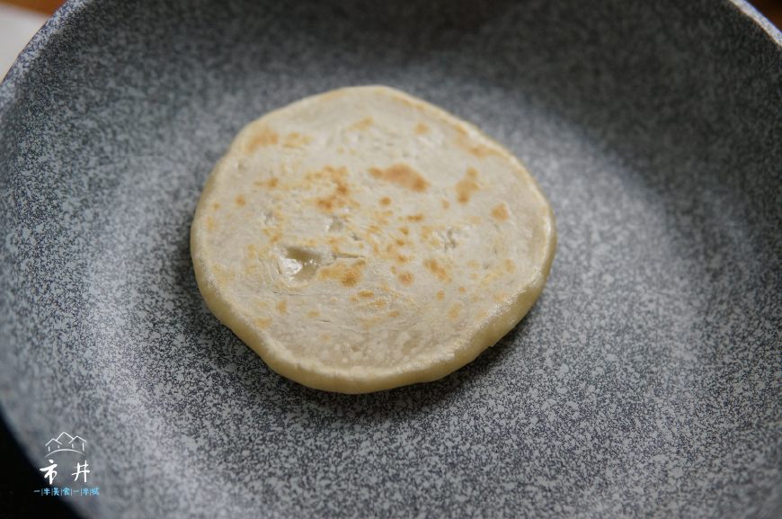 白吉馍夹腊汁肉这么做太香了，一顿能吃5个，再也不去路边摊买了