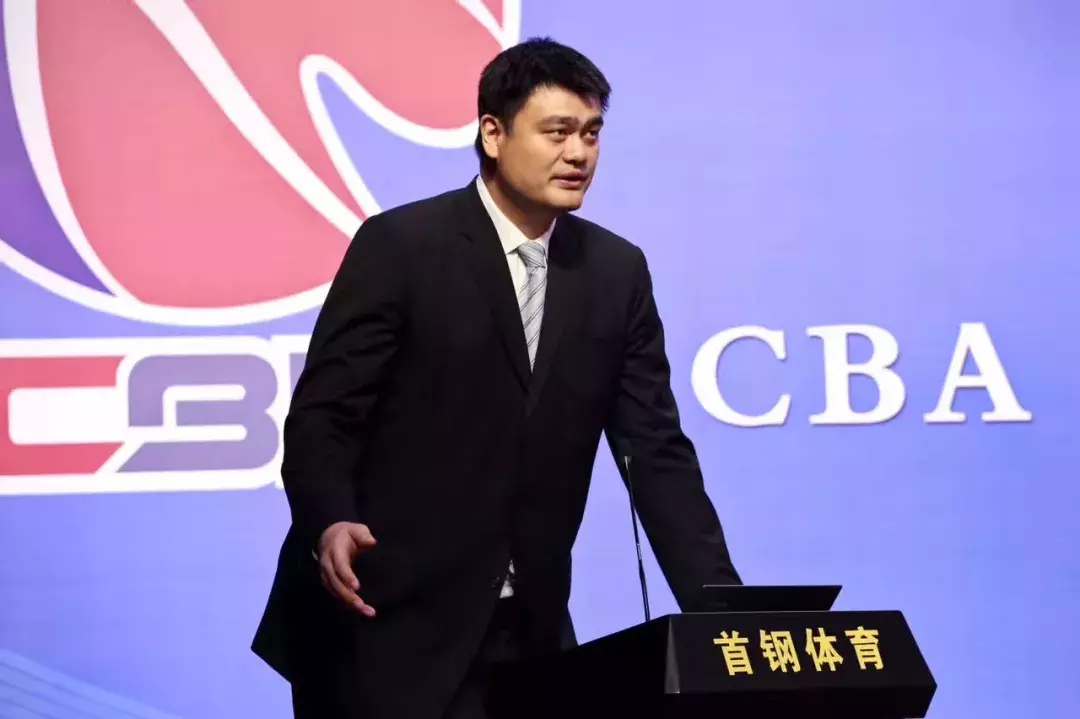 为什么cba奖杯吐槽(CBA管办分离元年冷思考：奖杯屡遭群嘲浮现两大隐患)