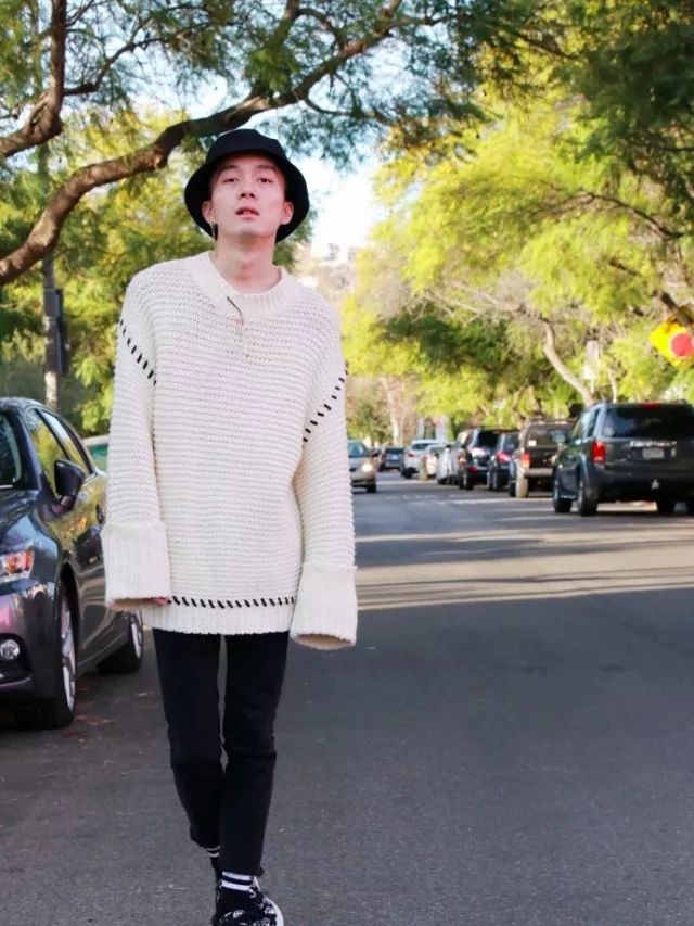 他是位嘻哈歌手，还是位语文老师，一个不一样的班主任——鬼卞