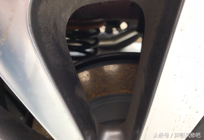 胖哥分析踩刹车异响，大部分车型都能解决