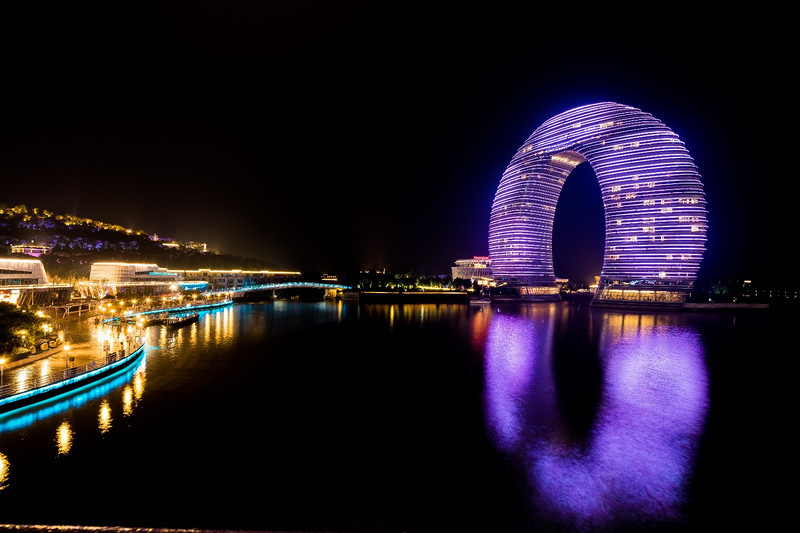 浙江湖州月亮湾:不用去迪拜,太湖上也有豪华七星级酒店