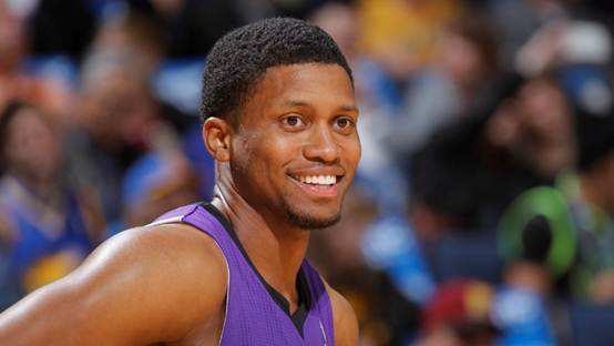 nba球員為什么沒有近視眼（近視700度也能打NBA？保羅背下視力表，蓋伊因近視無法獲得駕照）