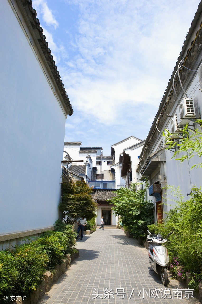 您也一定非常熟悉,著名的乌衣巷便是位于江苏省南京市夫子庙景区文德