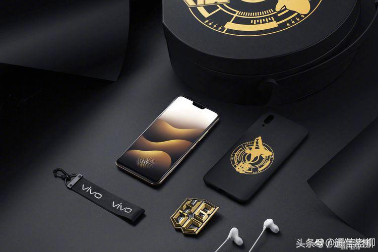 x21黑金版对比世界杯版(vivo X21黑金屏幕指纹版亲测报告：见证轻奢之美)