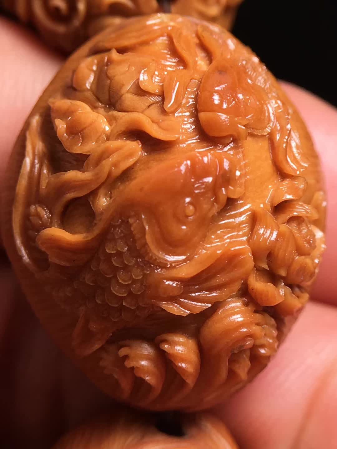 核雕名家(苏州核雕十大名家)