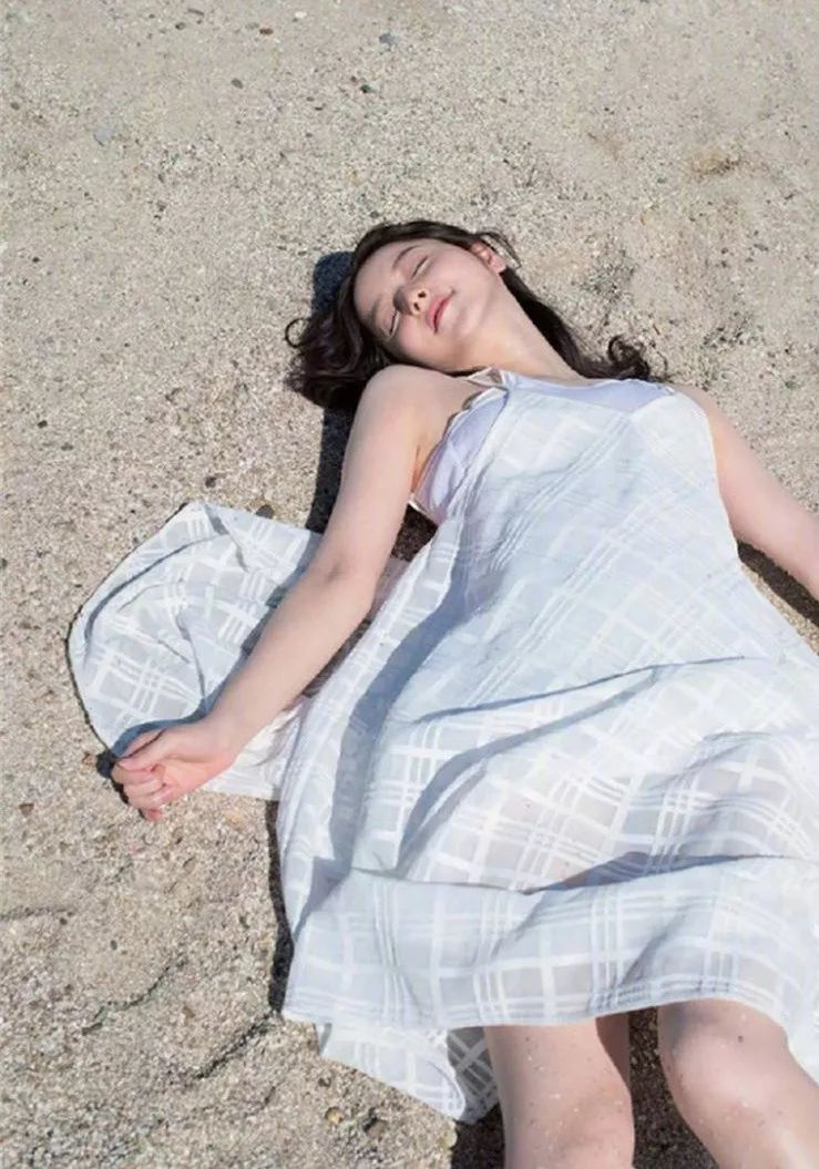 最强海边拍照攻略！去海边这么拍，瞬间好看 100 倍