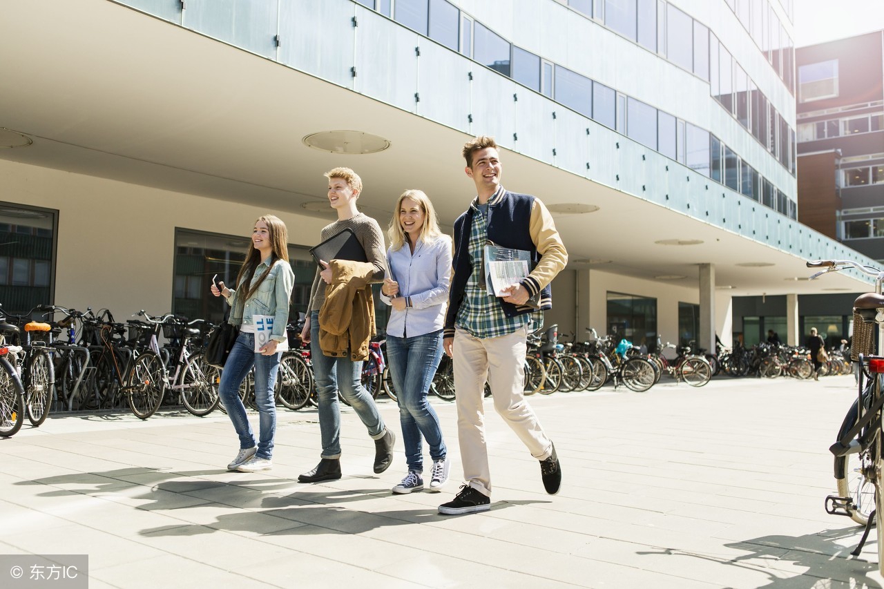 华夏学院十大美女出没，只要是正常的男人，看后都会无法自拔