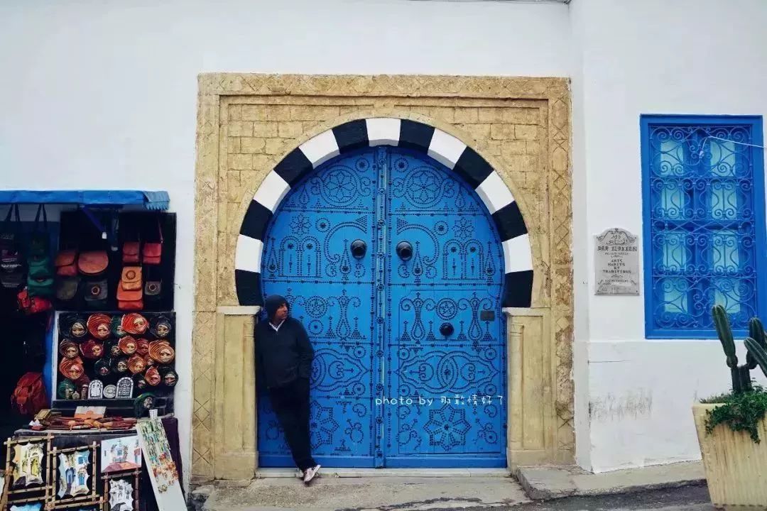 摩洛哥无力回天(摩洛哥免签后中国游人一年翻5倍，突尼斯这块净土，还能纯净多久)