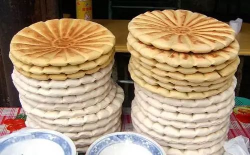 军屯锅魁、红糖锅盔、公安锅盔……中国哪里的锅盔最好吃？