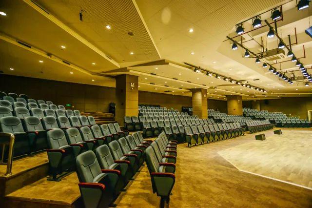 探校-亚加达国际预科：焦虑型家长，的确对“教育”的意义有误解