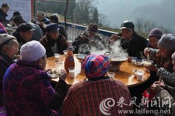 长期喝藤茶的好处和坏处（喝藤茶对身体有什么好处）-第3张图片-巴山号