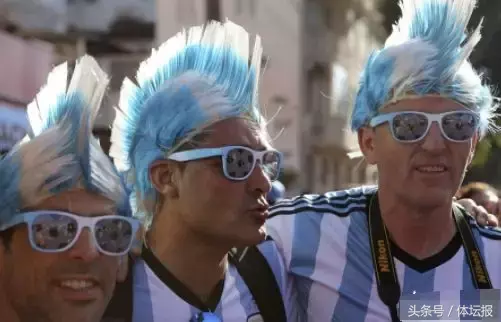 世界杯假发(从吉祥物、足球、国旗到电池、假发、小家电，浙企出招抢滩世界杯)