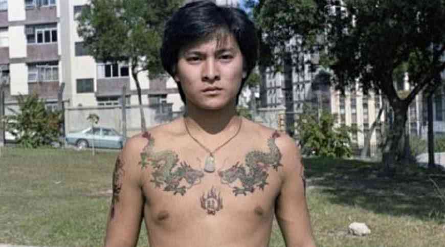 刘德华的双龙戏珠，谢霆锋的单龙环臂，大佬玩纹身，他的龙最逗！