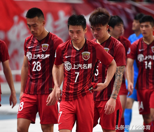 為什么中超球隊亞冠不行（熱門兩強相繼出局 中超為何在今年亞冠舉步維艱？）