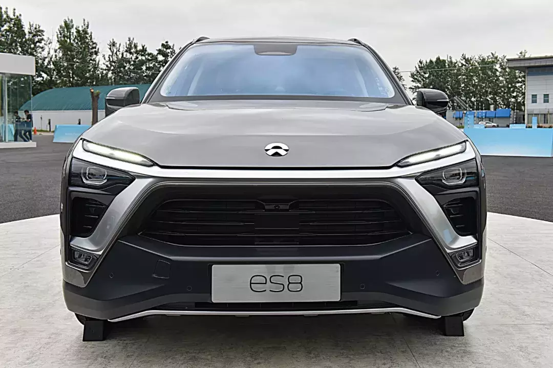 蔚来ES8首发赛道试驾：冲刺漂移暴力虐车，你关心的问题都在这！