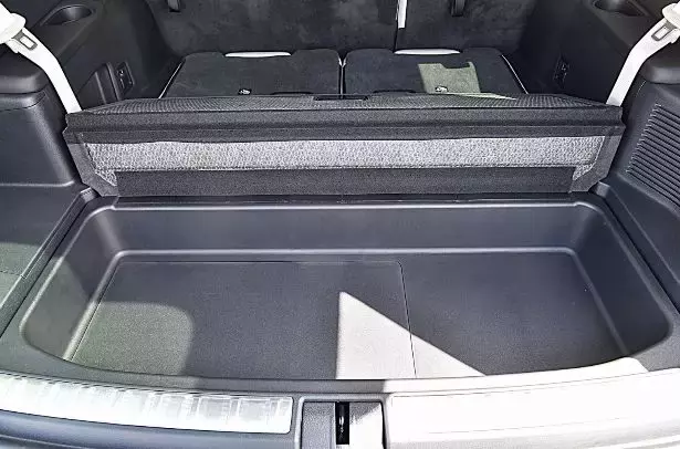 蔚来ES8首发赛道试驾：冲刺漂移暴力虐车，你关心的问题都在这！