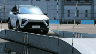 蔚来ES8首发赛道试驾：冲刺漂移暴力虐车，你关心的问题都在这！