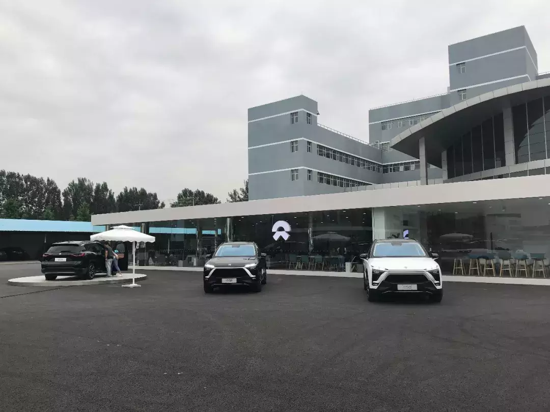 蔚来ES8首发赛道试驾：冲刺漂移暴力虐车，你关心的问题都在这！