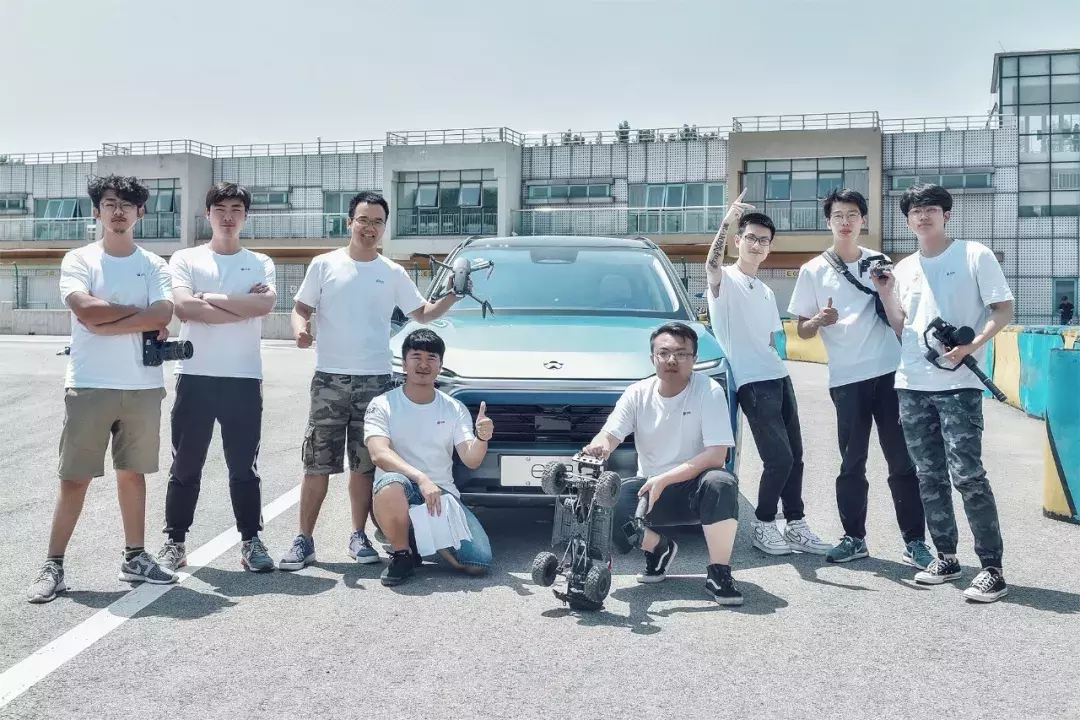 蔚来ES8首发赛道试驾：冲刺漂移暴力虐车，你关心的问题都在这！