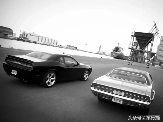 回顾道奇挑战者:一代经典二代迷失三代涅槃 多少男人的终极座驾
