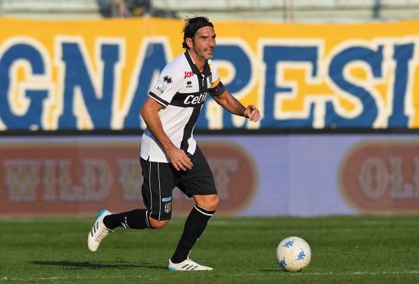 意甲20132014积分榜（三年从意丁升到意甲，这是帕尔马奇迹背后的忠诚传奇）