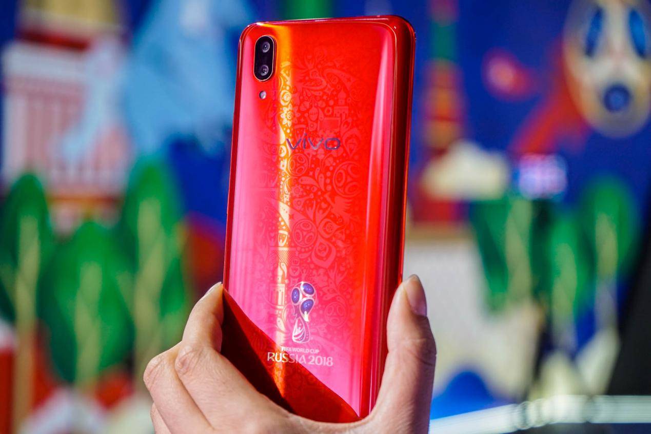 vivoz21世界杯（情懷售價3698元，vivo X21世界杯非凡版現場上手快評）