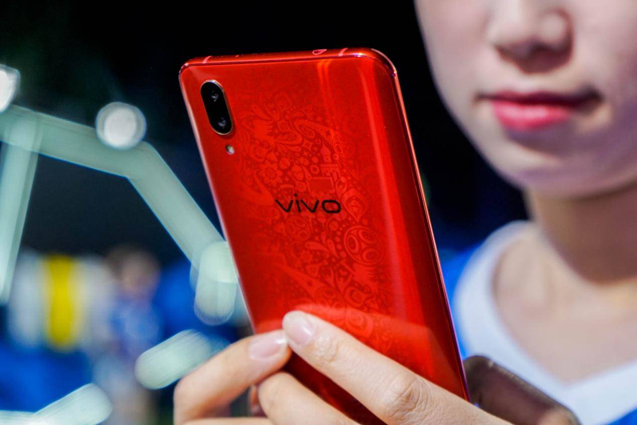 vivoz21世界杯（情懷售價3698元，vivo X21世界杯非凡版現場上手快評）