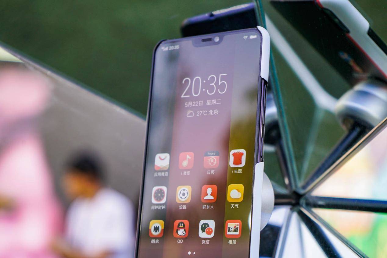 vivoz21世界杯（情懷售價3698元，vivo X21世界杯非凡版現場上手快評）